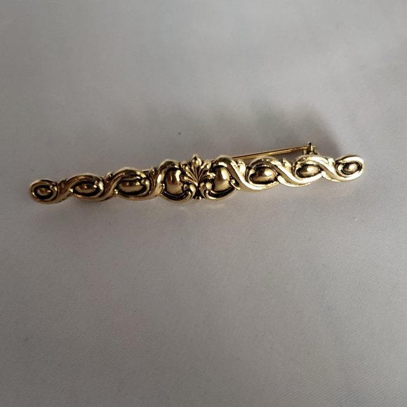 Sarah Coventry Bar Pin with Scroll Work Design - Picture 4 of 6